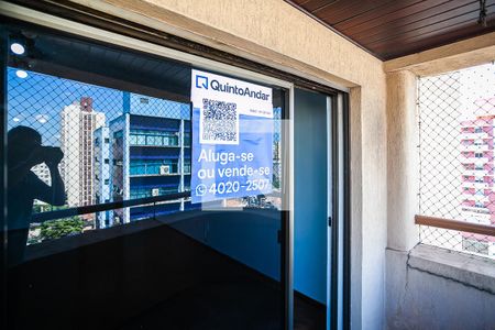 Apartamento à venda com 264m², 4 quartos e 2 vagas Apartamento à venda com 264m², 4 quartos e 2 vagasPlaca