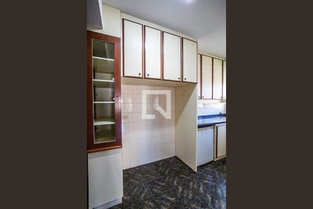 Apartamento à venda com 264m², 4 quartos e 2 vagas Apartamento à venda com 264m², 4 quartos e 2 vagasCozinha