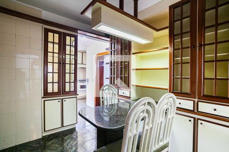 Apartamento à venda com 264m², 4 quartos e 2 vagas Apartamento à venda com 264m², 4 quartos e 2 vagasCopa