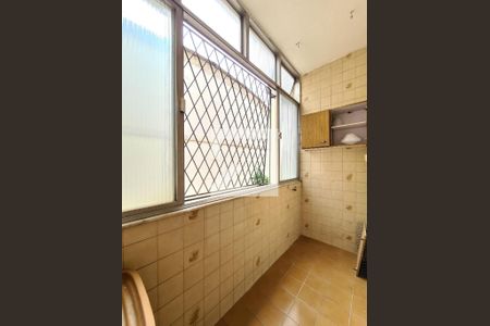 Apartamento para alugar com 65m², 2 quartos e sem vagaÁrea de Serviço