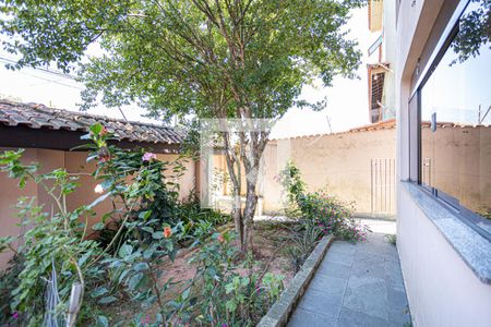 Casa à venda com 300m², 4 quartos e 6 vagas Casa à venda com 300m², 4 quartos e 6 vagasJardim