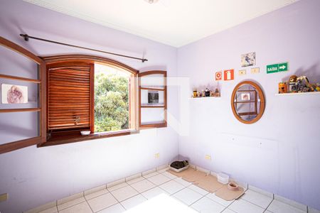 Casa à venda com 300m², 4 quartos e 6 vagas Casa à venda com 300m², 4 quartos e 6 vagasQuarto 2