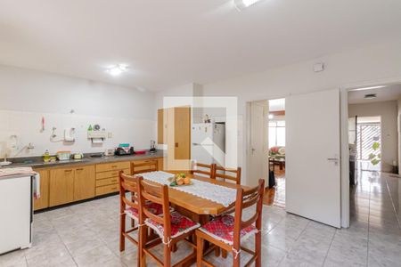 Casa à venda com 138m², 3 quartos e 2 vagasCozinha