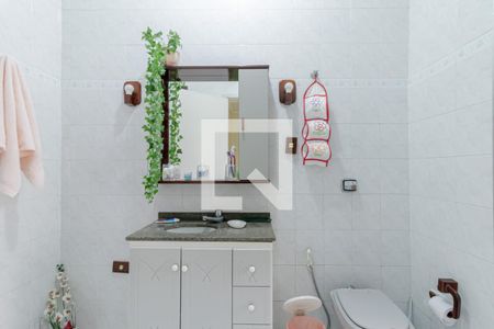 Casa à venda com 138m², 3 quartos e 2 vagasBanheiro