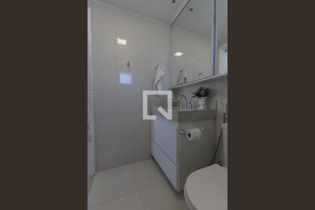 Apartamento à venda com 92m², 2 quartos e 2 vagasBanheiro da Suíte
