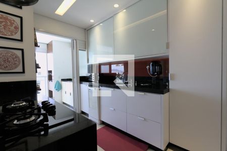 Apartamento à venda com 92m², 2 quartos e 2 vagasCozinha - Armários