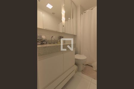 Apartamento à venda com 92m², 2 quartos e 2 vagasBanheiro Social