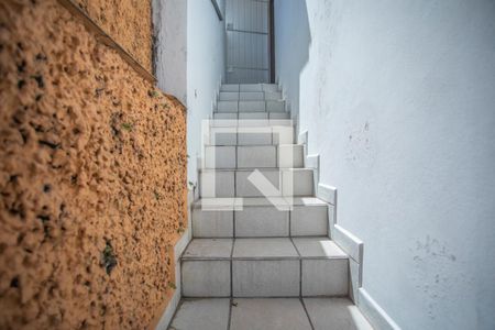 Casa à venda com 186m², 3 quartos e 2 vagasEscadas - Suíte 2