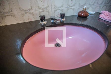 Casa à venda com 186m², 3 quartos e 2 vagasBanheiro Suíte - Torneira