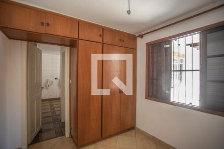 Casa à venda com 186m², 3 quartos e 2 vagasQuarto de Serviço - Armários