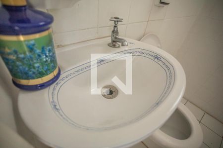 Casa à venda com 186m², 3 quartos e 2 vagasBanheiro de Serviço - Torneira