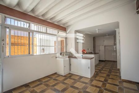 Casa à venda com 186m², 3 quartos e 2 vagasCopa