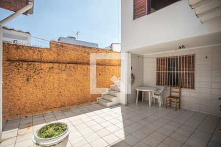 Casa à venda com 186m², 3 quartos e 2 vagasQuintal