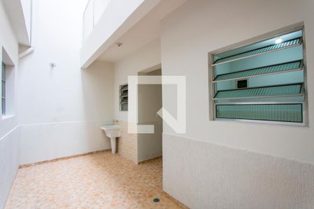 Casa para alugar com 80m², 3 quartos e sem vagaÁrea de serviço/Quintal