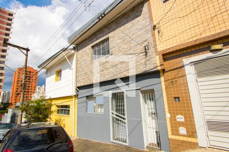 Casa para alugar com 80m², 3 quartos e sem vagaFachada