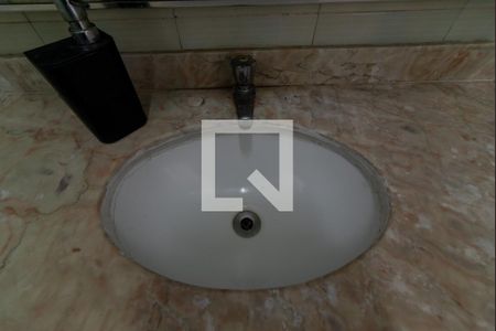 Apartamento para alugar com 105m², 3 quartos e sem vagaBanheiro