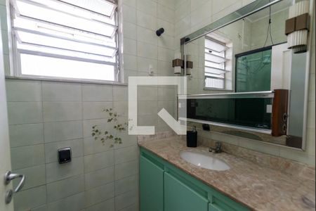 Apartamento para alugar com 105m², 3 quartos e sem vagaBanheiro