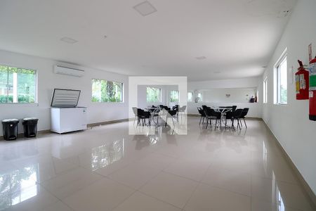 Apartamento à venda com 46m², 2 quartos e 1 vaga Apartamento à venda com 46m², 2 quartos e 1 vagaÁrea comum - Salão de festas