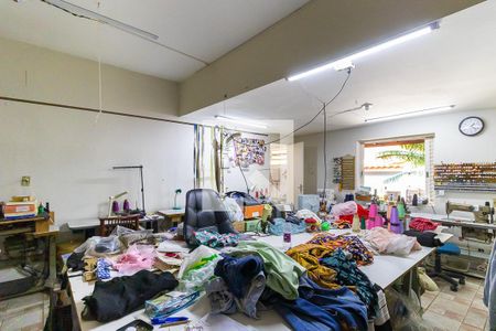 Casa à venda com 360m², 4 quartos e 3 vagasEdícula - Quarto de apoio