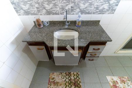 Casa à venda com 360m², 4 quartos e 3 vagasBanheiro 1