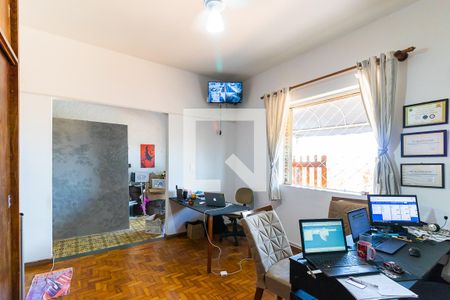 Casa à venda com 360m², 4 quartos e 3 vagasEscritório