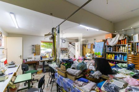 Casa à venda com 360m², 4 quartos e 3 vagasEdícula - Quarto de apoio