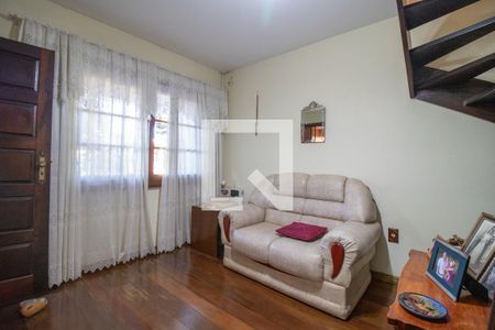Sala de casa à venda com 4 quartos, 270m² em Nonoai, Porto Alegre