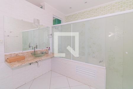 Casa à venda com 350m², 5 quartos e 3 vagas Casa à venda com 350m², 5 quartos e 3 vagasBanheiro da Suíte 1