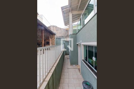 Casa à venda com 350m², 5 quartos e 3 vagas Casa à venda com 350m², 5 quartos e 3 vagasCorredor