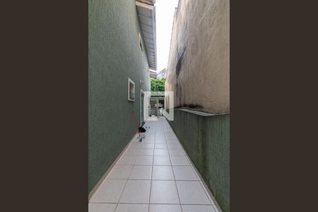 Casa à venda com 350m², 5 quartos e 3 vagas Casa à venda com 350m², 5 quartos e 3 vagasCorredor