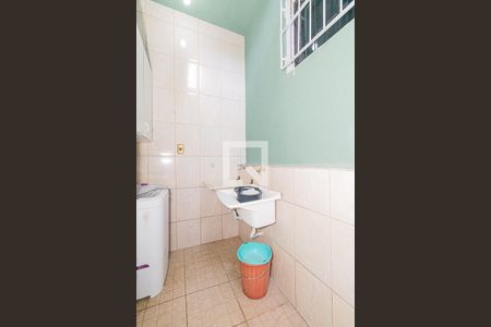 Casa à venda com 350m², 5 quartos e 3 vagas Casa à venda com 350m², 5 quartos e 3 vagasÁrea de Serviço