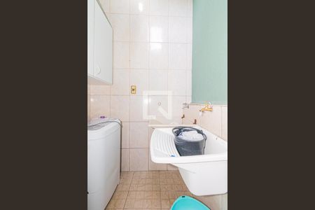 Casa à venda com 350m², 5 quartos e 3 vagas Casa à venda com 350m², 5 quartos e 3 vagasÁrea de Serviço