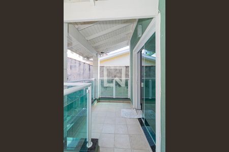 Casa à venda com 350m², 5 quartos e 3 vagas Casa à venda com 350m², 5 quartos e 3 vagasVaranda da Suíte 2