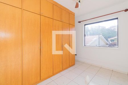 Casa à venda com 350m², 5 quartos e 3 vagas Casa à venda com 350m², 5 quartos e 3 vagasQuarto 1 - Casa 2