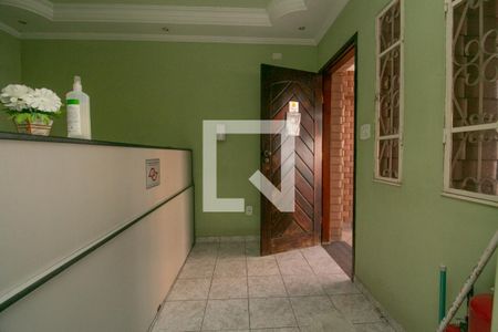 Casa à venda com 102m², 3 quartos e sem vaga Casa à venda com 102m², 3 quartos e sem vagaSala