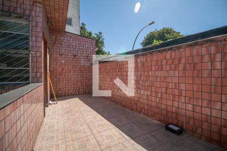 Casa à venda com 102m², 3 quartos e sem vaga Casa à venda com 102m², 3 quartos e sem vagaQuintal