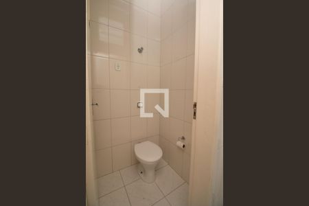 Casa à venda com 102m², 3 quartos e sem vaga Casa à venda com 102m², 3 quartos e sem vagaBanheiro