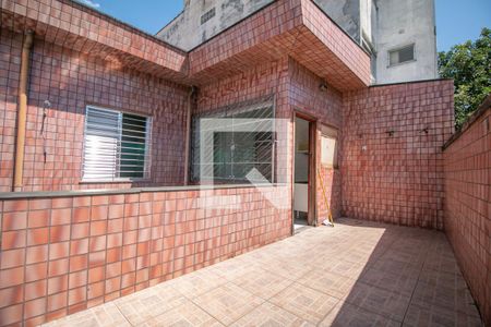 Casa à venda com 102m², 3 quartos e sem vaga Casa à venda com 102m², 3 quartos e sem vagaQuintal