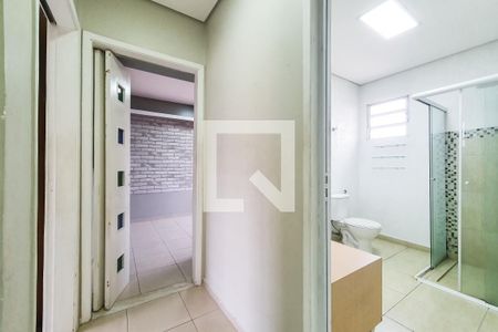 Casa à venda com 100m², 2 quartos e 2 vagas Casa à venda com 100m², 2 quartos e 2 vagasCorredor