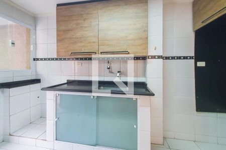 Casa à venda com 100m², 2 quartos e 2 vagas Casa à venda com 100m², 2 quartos e 2 vagasCozinha