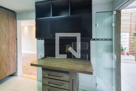 Casa à venda com 100m², 2 quartos e 2 vagas Casa à venda com 100m², 2 quartos e 2 vagasCozinha