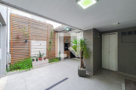 Casa à venda com 100m², 2 quartos e 2 vagas Casa à venda com 100m², 2 quartos e 2 vagasQuintal