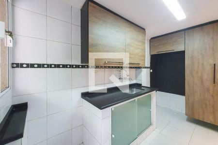 Casa à venda com 100m², 2 quartos e 2 vagas Casa à venda com 100m², 2 quartos e 2 vagasCozinha