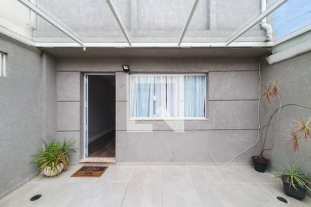 Casa à venda com 100m², 2 quartos e 2 vagas Casa à venda com 100m², 2 quartos e 2 vagasEntrada