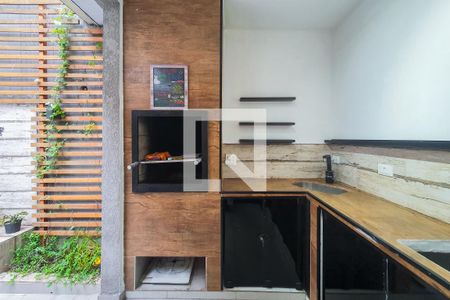 Casa à venda com 100m², 2 quartos e 2 vagas Casa à venda com 100m², 2 quartos e 2 vagasChurrasqueira / Quintal