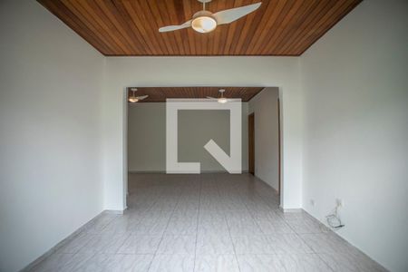 Casa à venda com 4 quartos, 230m² em Vila Guarani (z Sul), São Paulo