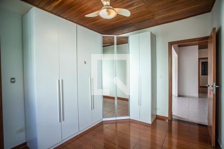 Casa à venda com 4 quartos, 230m² em Vila Guarani (z Sul), São Paulo