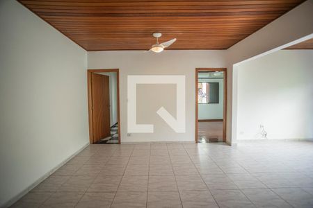 Casa à venda com 4 quartos, 230m² em Vila Guarani (z Sul), São Paulo