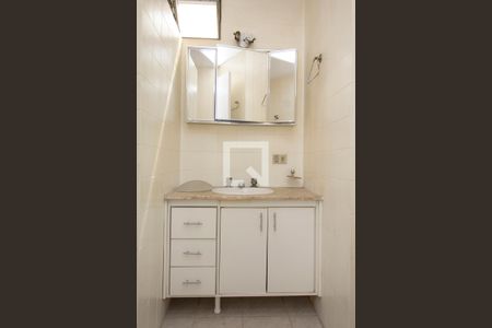 Apartamento para alugar com 128m², 3 quartos e 2 vagas Apartamento para alugar com 128m², 3 quartos e 2 vagasBanheiro da Suíte