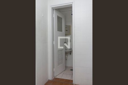 Apartamento para alugar com 128m², 3 quartos e 2 vagas Apartamento para alugar com 128m², 3 quartos e 2 vagasBanheiro de Serviço